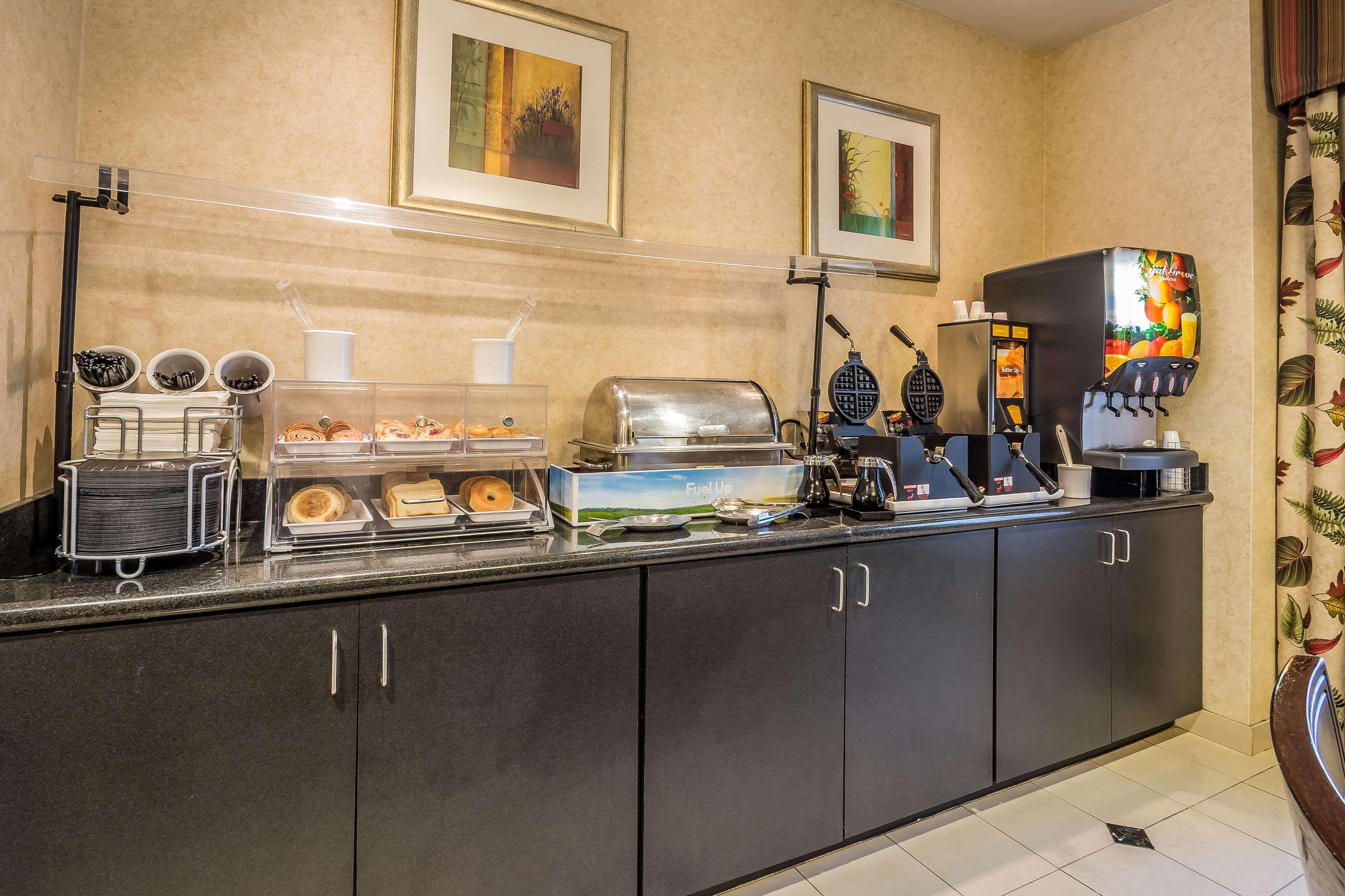 Comfort Suites West Τζάκσονβιλ Εξωτερικό φωτογραφία