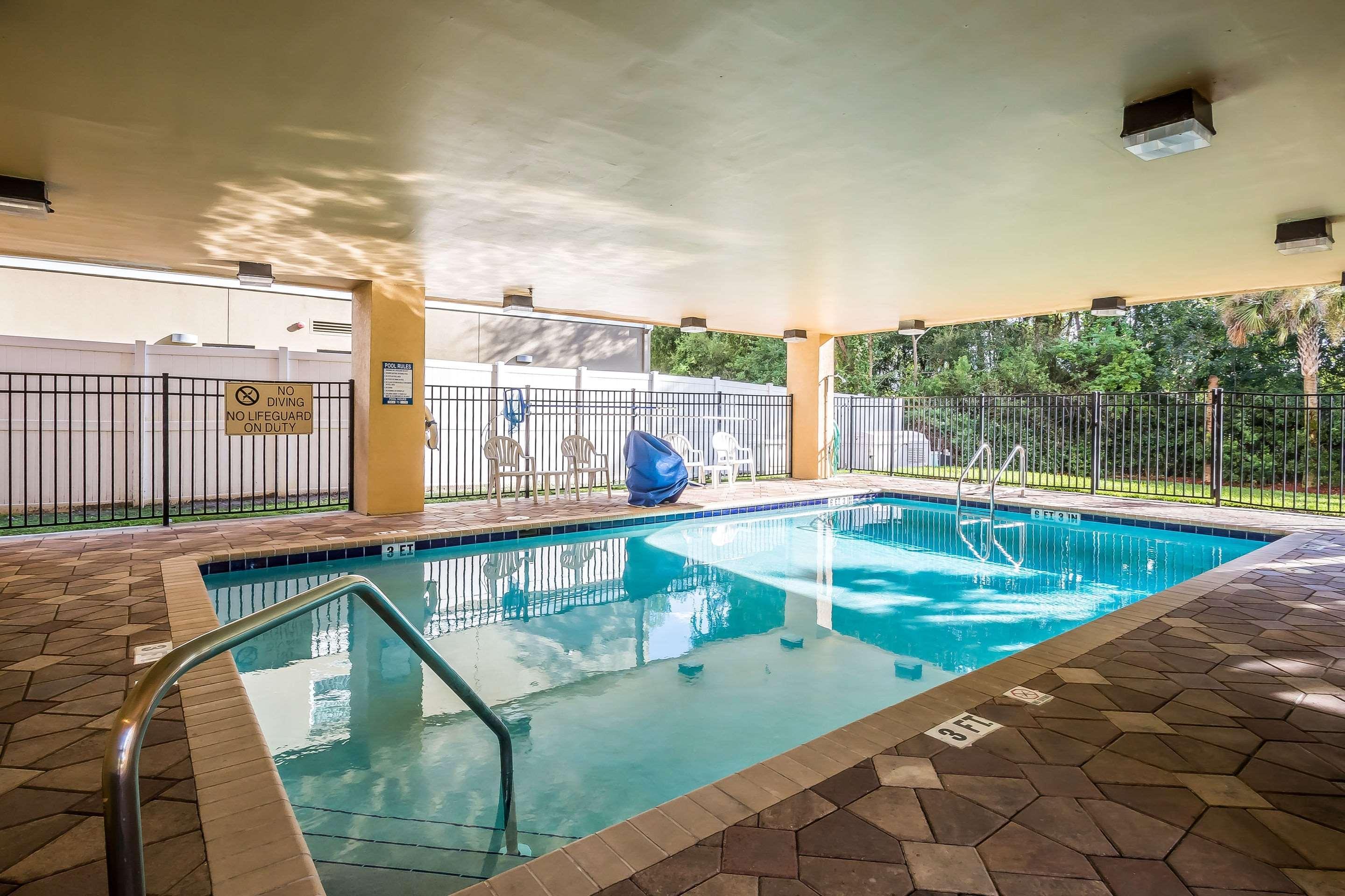 Comfort Suites West Τζάκσονβιλ Εξωτερικό φωτογραφία