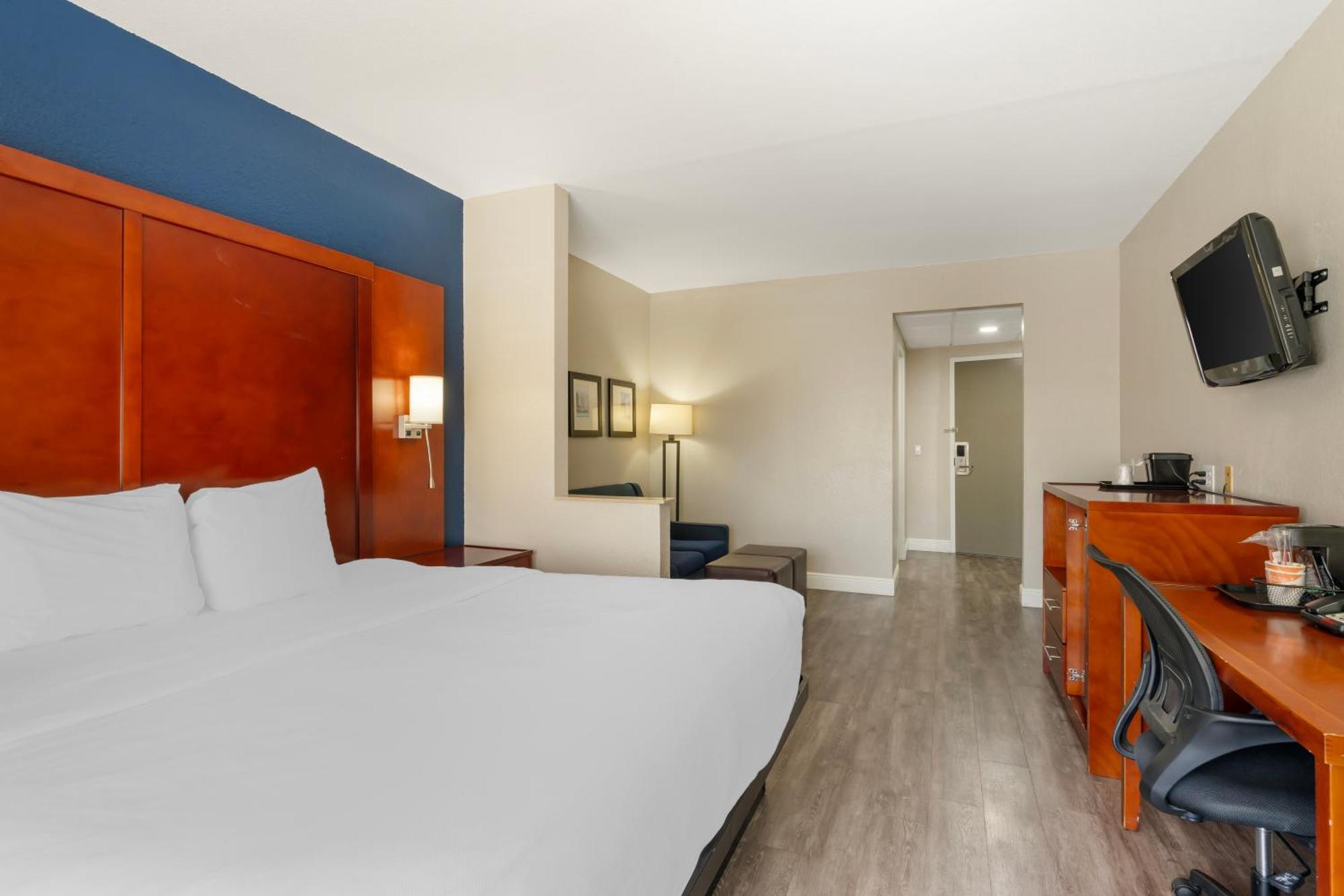 Comfort Suites West Τζάκσονβιλ Εξωτερικό φωτογραφία