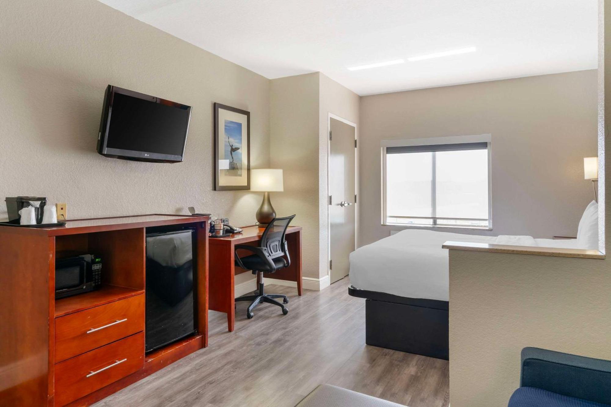 Comfort Suites West Τζάκσονβιλ Εξωτερικό φωτογραφία